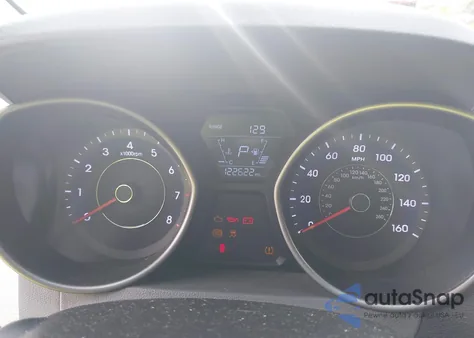 2016 Hyundai Elantra Se z USA, uszkodzony, nr VIN 5NPDH4AE8GH774845